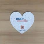 Coeur en papier ensemencé à planter