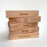 Socle en bois ecoresponsable personnalisé gravé